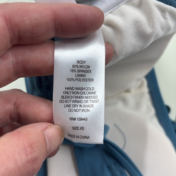 Hula Honey Fringe Accented Solid Color Bandeau Juniors Bikini Top XS NWT Blue - Picture 6 of 6